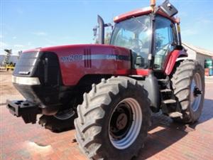 Photo 1. Case IH MX200 FWA/4WD