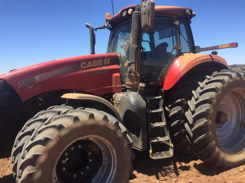 Case IH MAGNUM 380 tractor, Tractors Case IH VIC Power Farming