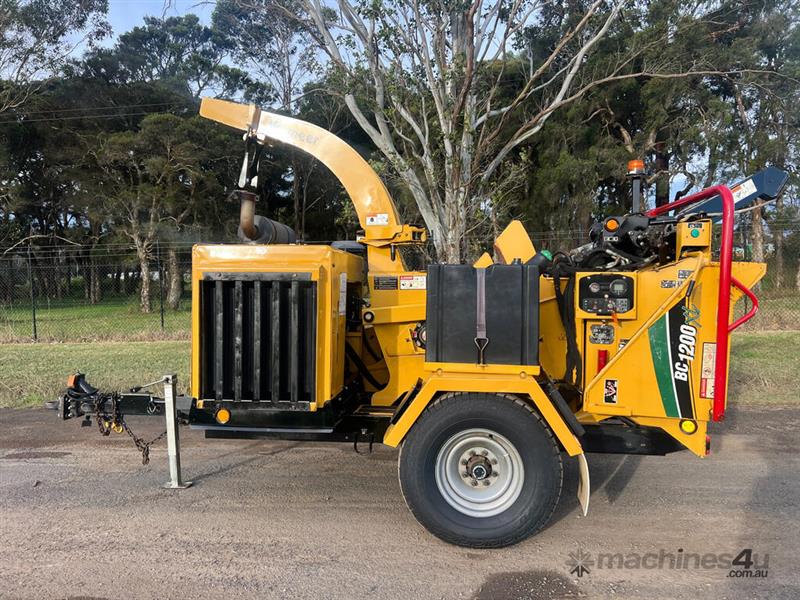 Photo 1. Vermeer BC1200XL Wood Chipper