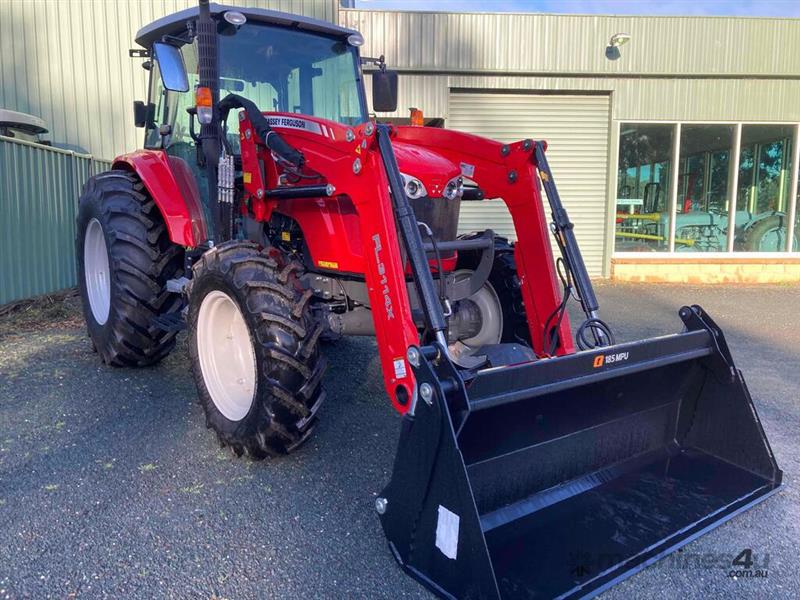 Photo 1. Massey Ferguson 4608 Tractor c/w GP Bucket