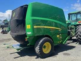 John Deere 960 round baler