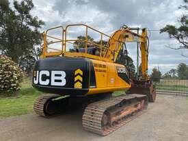 Photo 1. JCB 220 Tracked-Excav Excavator