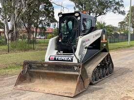 Photo 1. Terex PT100G Skid Steer Loader