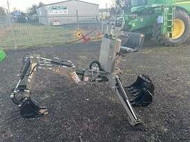 Titan F100 Cut Attach backhoe attach...
