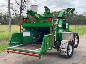 Photo 1. Bandit 990HD Wood Chipper Forestry Equipment