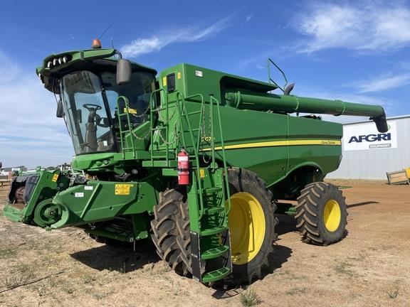 John Deere S670 + 640D combine harvester