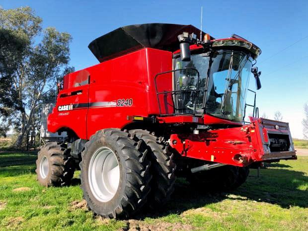 Photo 1. Case IH 8240 combine harvester