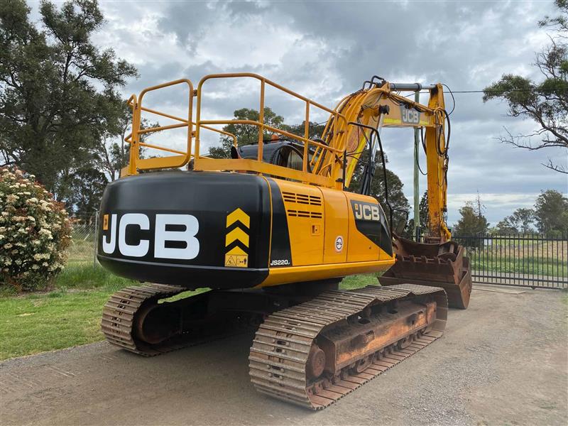 JCB JS220 22T excavator