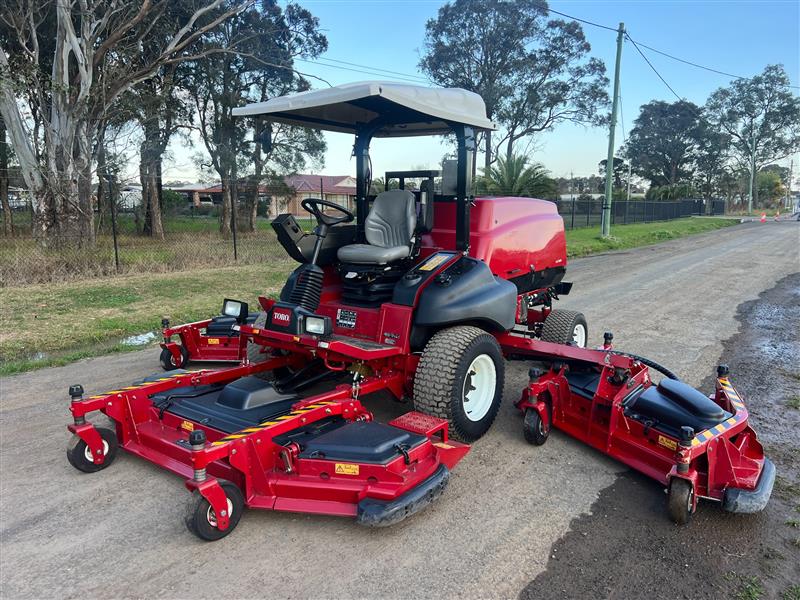 Toro Groundsmaster 5900 wide area ride on diesel commercial lawn mower