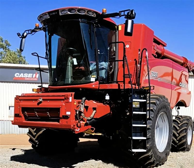 Case IH 7250 Axial flow combine harvester