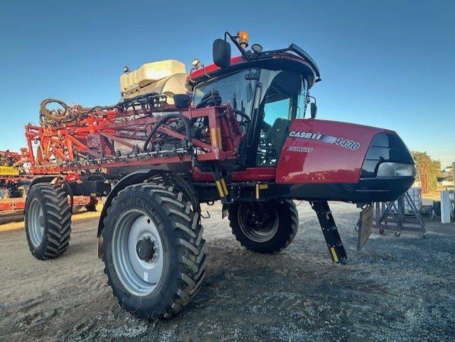 Case IH 4430 self propelled sprayer