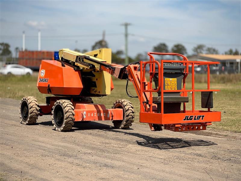 JLG 340AJ 34ft 10.3M knuckle boom scissor lift elevated work platform