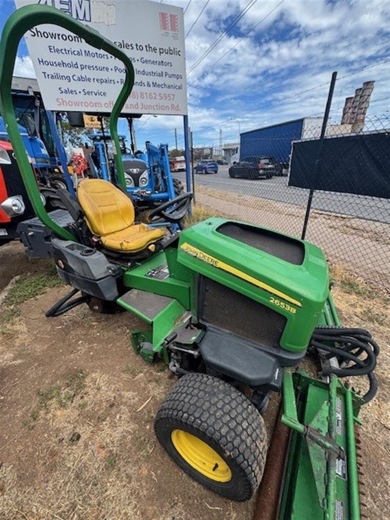 John Deere 2653B ride on mower