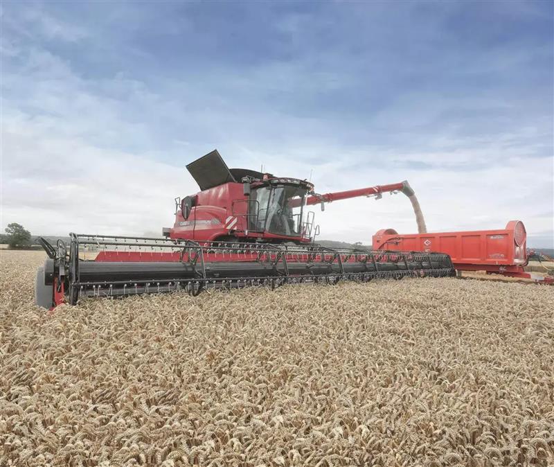 Case IH 3050 Vario Harvester Front