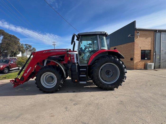 Massey Ferguson 7S.210 DVT tractor
