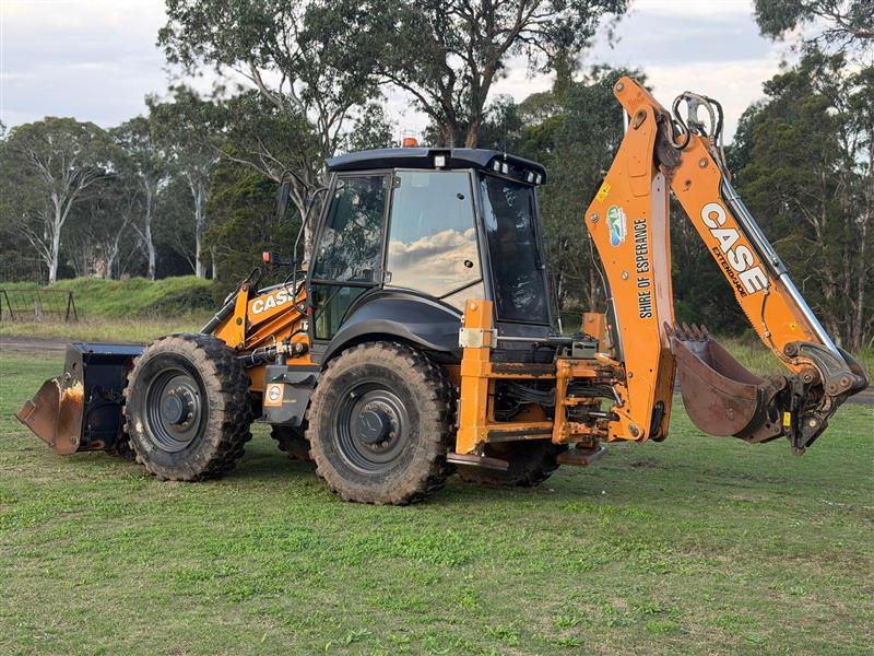 Case 695ST backhoe loader