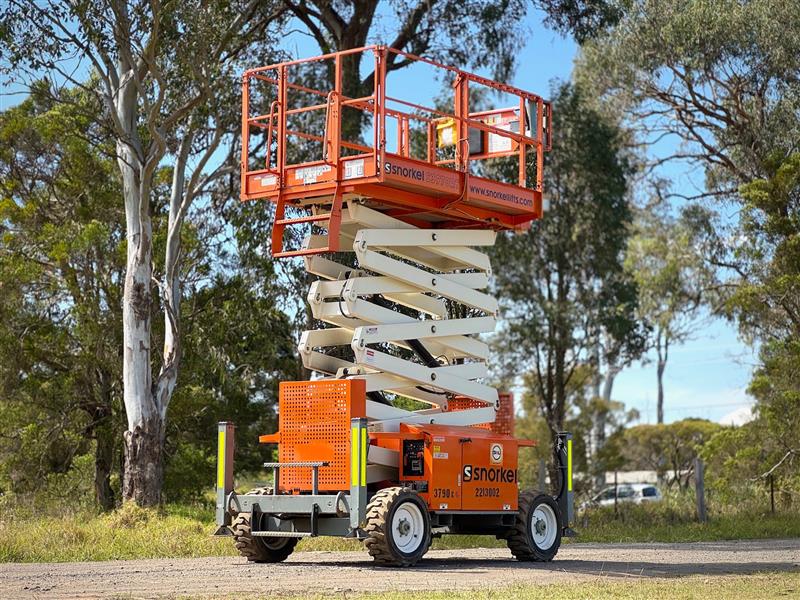 Snorkel S3970RT in cert 13.8M all terrain diesel scissor lift elevated work platform