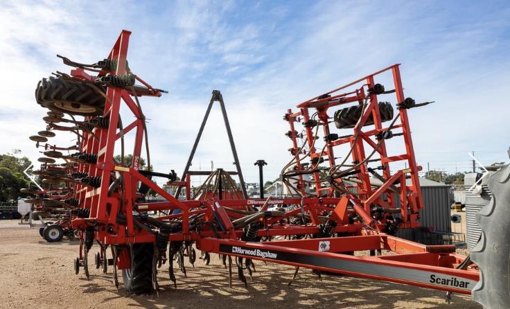 Horwood Bagshaw Scaribar airseeder