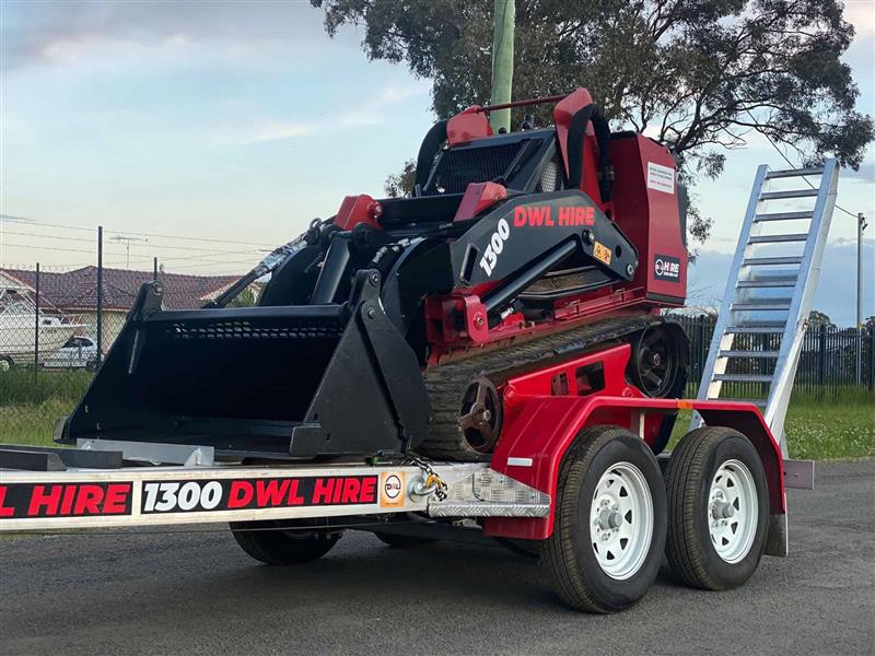 Toro TX1000 mini loader tight access skid steer loader