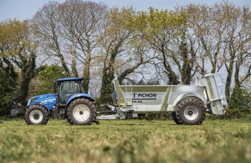 Pichon rear hood spreaders