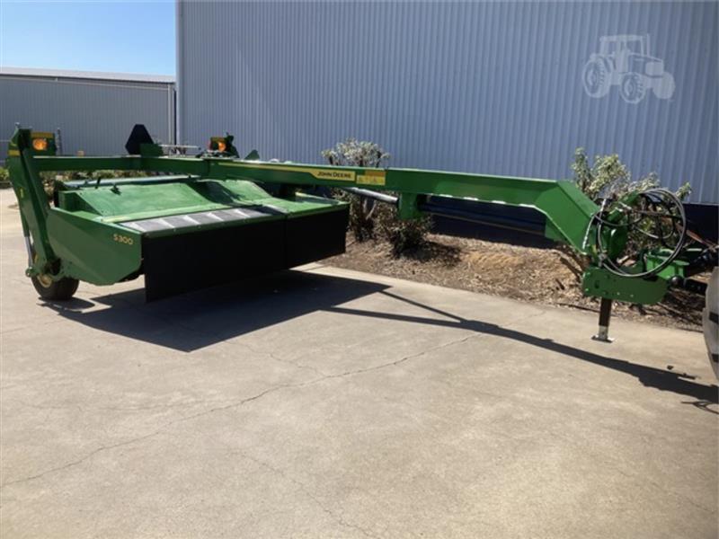 John Deere S300 hay mower