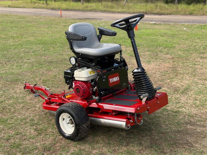 Toro Greenspro 1260 golf freens turf roller land packer