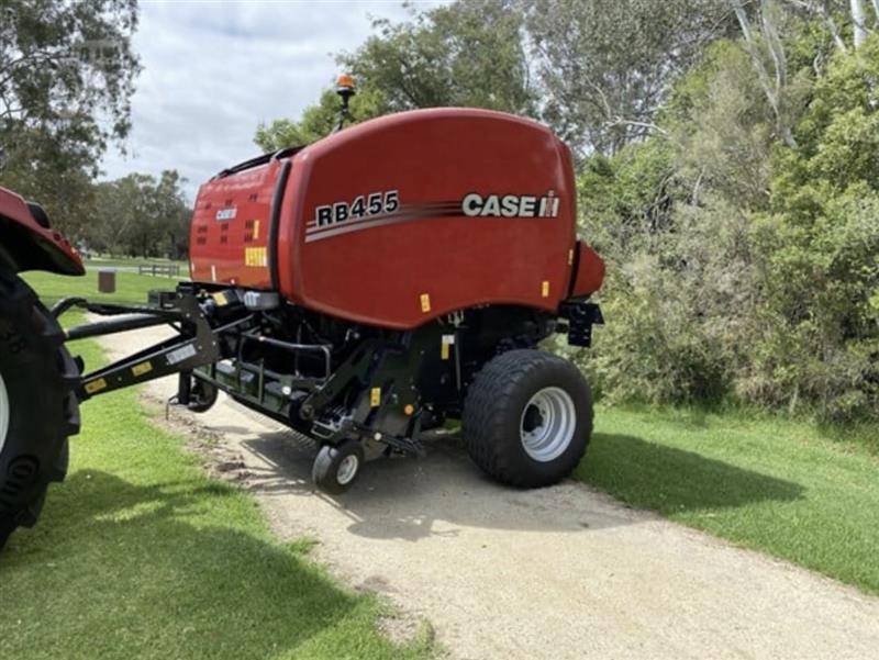 Case IH RB455 round baler