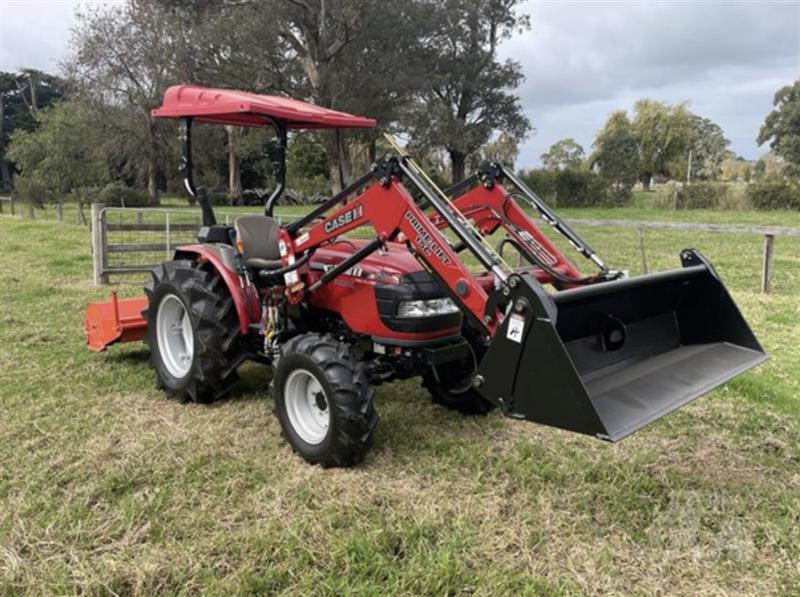 Case IH Farmall 50B tractor