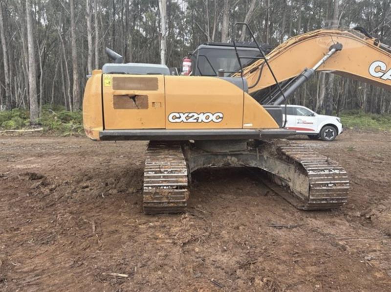 Case CX210C excavator