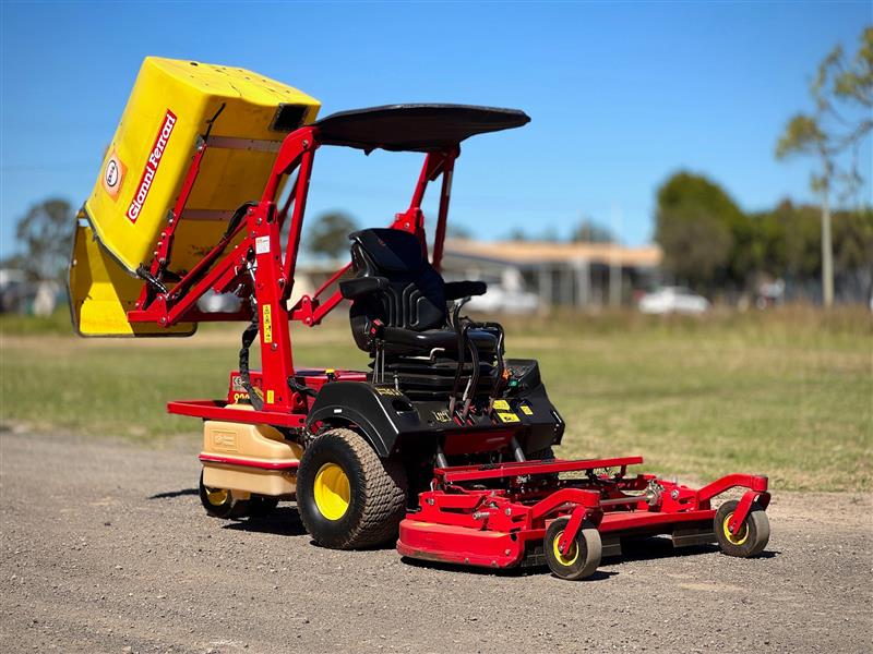 Photo 1. Gianni Ferrari 922 Turbo high lift 500L catcher diesel ride on lawn mower