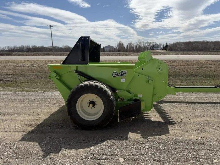 Schulte Giant 3500 rock picker