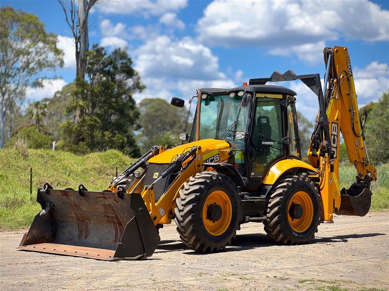 JCB 5CX backhoe loader