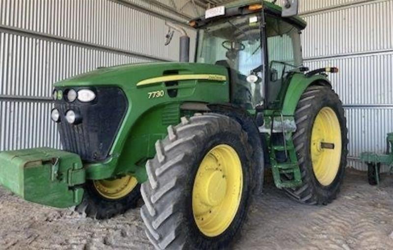 Photo 1. John Deere 7730 tractor