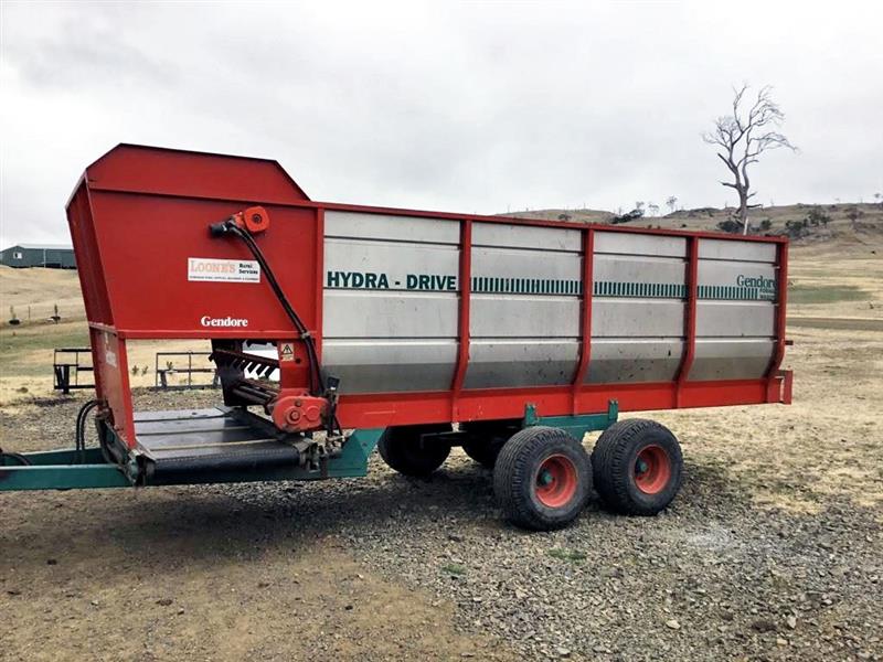 Photo 1. Gendore T1400SF bale wagon