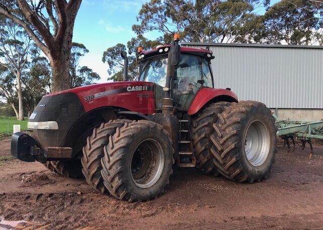 Photo 1. Case IH Magnum Ultimate 310 tractor