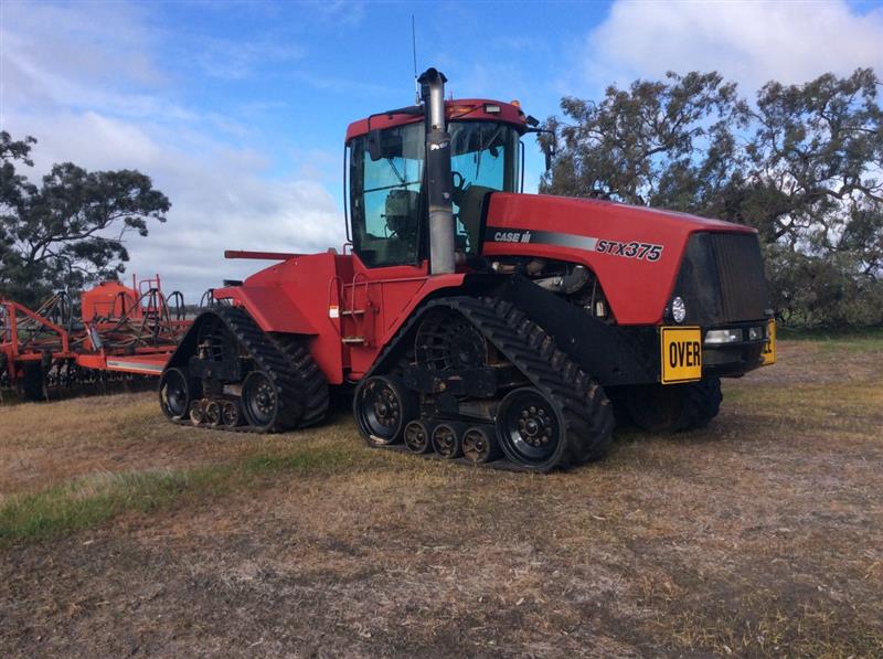 Photo 1. Case IH Steiger STX375 track tractor