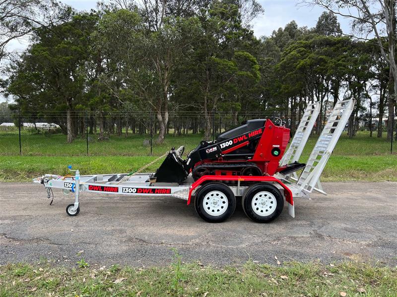 Toro TX525 mini loader tight access skid steer