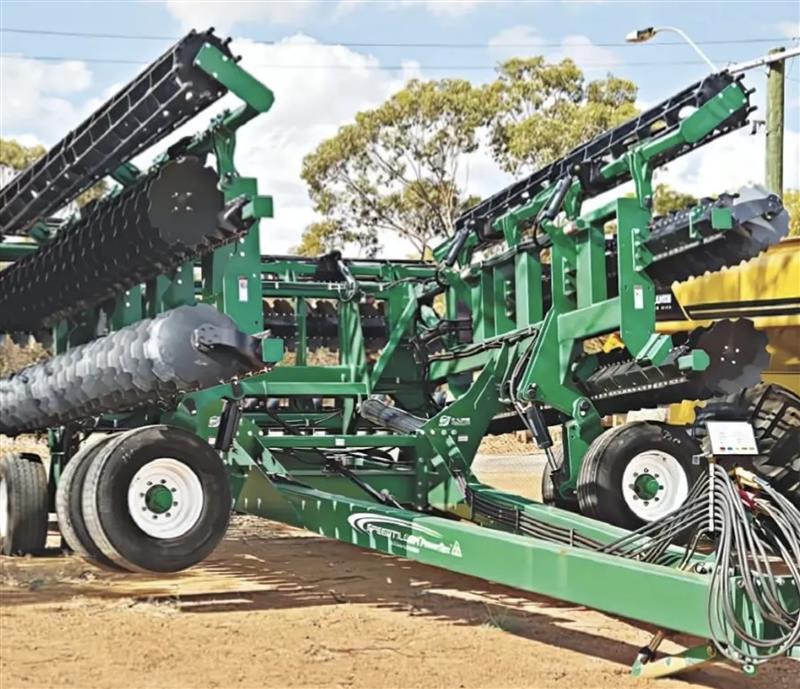 K-Line 2915p powerflex airseeder