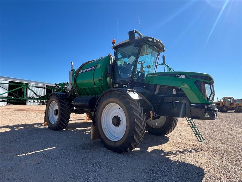 Goldacres G8048 self propelled sprayer