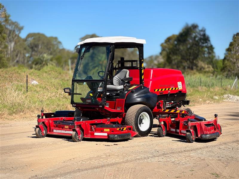 Toro Groundsmaster 5900 wide area ri...