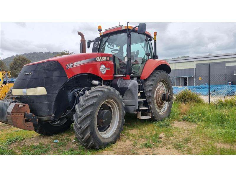 Case IH Magnum 315 tractor