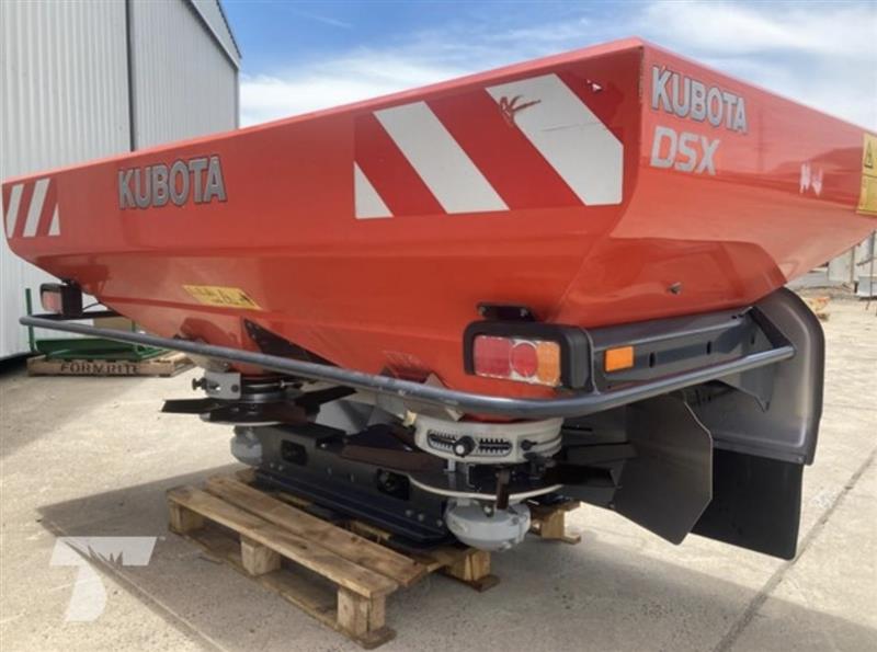 Kubota DSX1875H spreader, Pasture Care Kubota QLD Power Farming