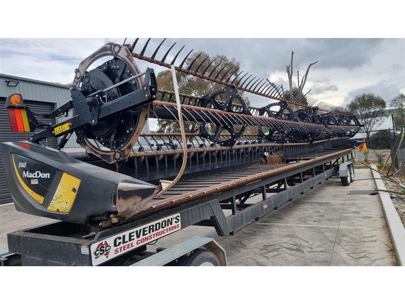 MacDon D145 harvester front