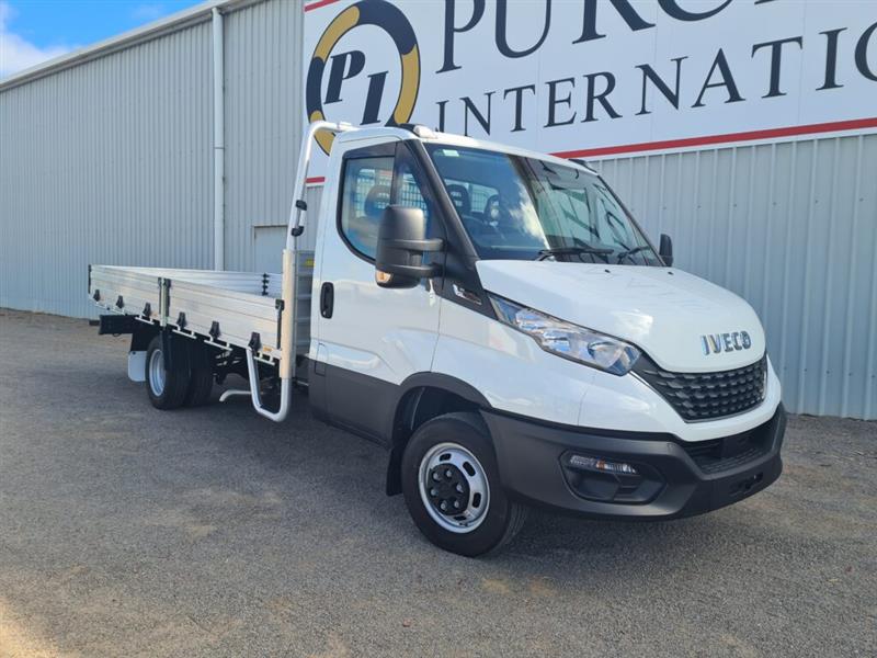 Photo 1. Iveco Daily E6 Super Tray Limited Edition tray truck
