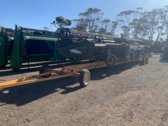 MacDon D65 harvester front
