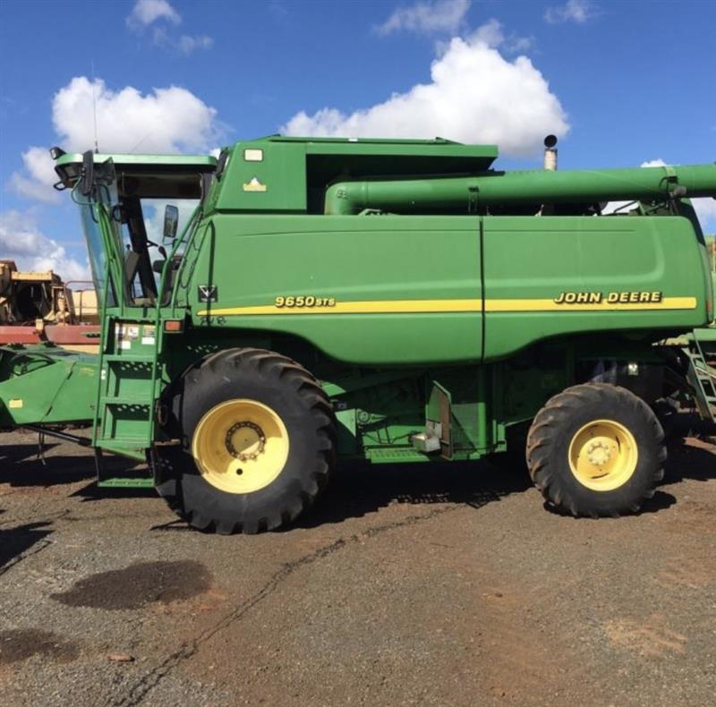 John Deere 9650STS combine harvester
