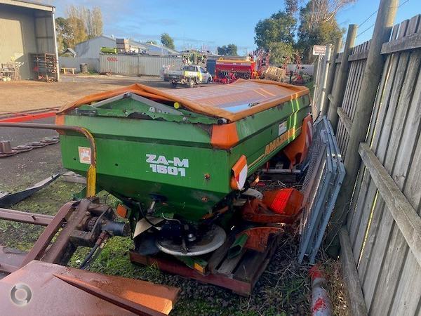 Photo 1. Amazone ZAM 1501 spreader