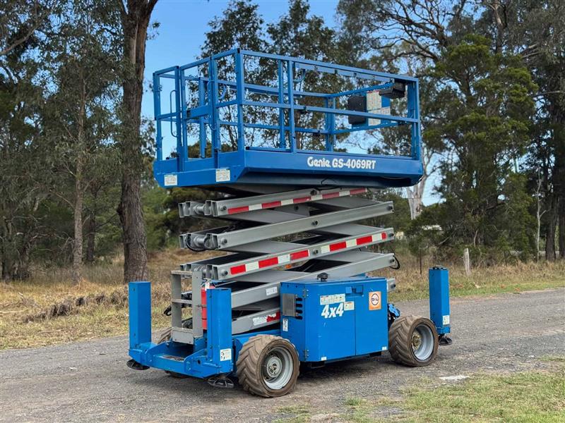 Genie GS4069RT 14.3M all terrain diesel scissor lift elevated work platform