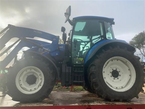 Photo 1. New Holland T5.105 tractor