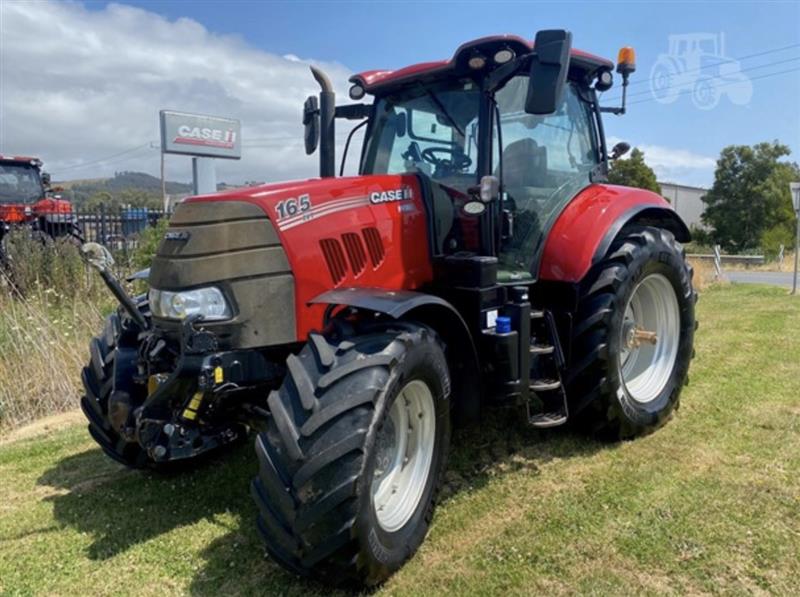 Case IH Puma 165 tractor